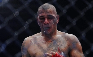 UmDois Esportes: Notícias do esporte paranaense e brasileiro - Jon Jones aponta erro de Poatan na estreia entre os pesados