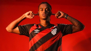 UmDois Esportes: Notícias do esporte paranaense e brasileiro - Decisivo contra Messi e comemoração marcante: Conheça Kerwin Vargas, o novo reforço do Athletico