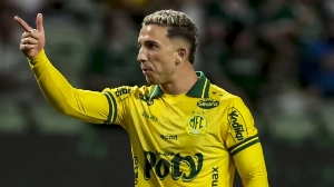UmDois Esportes: Notícias do esporte paranaense e brasileiro - Atacante revelado pelo Coritiba troca clube do Brasileirão para brigar pelo acesso