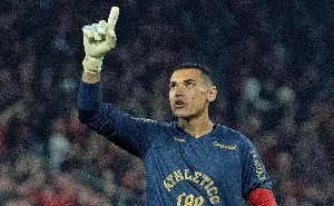 UmDois Esportes: Notícias do esporte paranaense e brasileiro - Santos faz história e vira o goleiro com mais jogos pelo Athletico