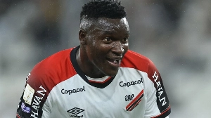 UmDois Esportes: Notícias do esporte paranaense e brasileiro - Athletico bate o Botafogo com brilho de Viveros e encosta no Flamengo