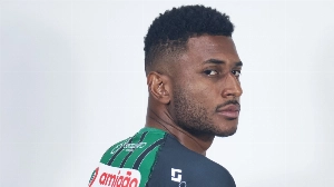 UmDois Esportes: Notícias do esporte paranaense e brasileiro - Zagueiro que defendeu o Paraná Clube no Brasileirão fecha com clube paranaense