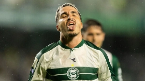 UmDois Esportes: Notícias do esporte paranaense e brasileiro - Coritiba pode perder de graça o líder de assistências do Brasileirão