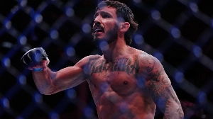 UmDois Esportes: Notícias do esporte paranaense e brasileiro - VÍDEO! Paranaense perde a visão após nocaute no UFC e sofre fratura