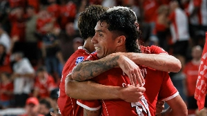 UmDois Esportes: Notícias do esporte paranaense e brasileiro - Ex-Athletico condenado por homicídio vira camisa 10 do maior campeão da Libertadores