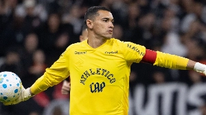 UmDois Esportes: Notícias do esporte paranaense e brasileiro - Goleiro Santos vira preocupação no Athletico após complicação em tratamento médico