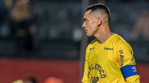 UmDois Esportes: Notícias do esporte paranaense e brasileiro - Em jogo de falhas, goleiro Santos ultrapassa Sicupira em ranking histórico do Athletico