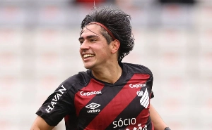 UmDois Esportes: Notícias do esporte paranaense e brasileiro - Promessa uruguaia decide, e Athletico vence mais uma na Copa Paraná