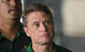 UmDois Esportes: Notícias do esporte paranaense e brasileiro - Seabra reencontra Vasco e sofre massacre após negociação frustrada