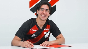 UmDois Esportes: Notícias do esporte paranaense e brasileiro - Aposta milionária do Athletico marca primeiro gol na Copa Paraná