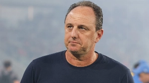 UmDois Esportes: Notícias do esporte paranaense e brasileiro - “Não teve culhão”: Rogério Ceni detona Daronco após derrota para o Athletico
