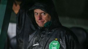 UmDois Esportes: Notícias do esporte paranaense e brasileiro - Coritiba lidera ranking negativo no Brasileirão e Seabra reage: “Teve caráter”