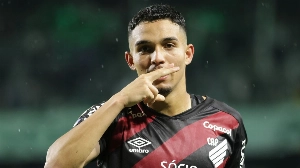 UmDois Esportes: Notícias do esporte paranaense e brasileiro - Dupla do Athletico lidera ranking dos jogadores que mais valorizaram em 2026