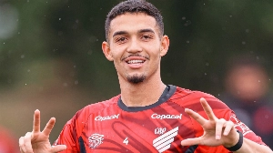 UmDois Esportes: Notícias do esporte paranaense e brasileiro - Flamengo monitora jogador do Athletico e quer repetir sucesso de Léo Pereira