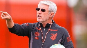 UmDois Esportes: Notícias do esporte paranaense e brasileiro - Grêmio x Athletico: Odair tem dúvidas na escalação para o jogo