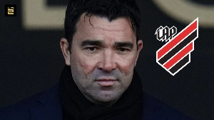 UmDois Esportes: Notícias do esporte paranaense e brasileiro - Barcelona estima valor mínimo para negociar Arthur Dias, do Athletico