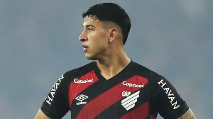 UmDois Esportes: Notícias do esporte paranaense e brasileiro - Esquivel se declara ao Athletico e comenta rumores de saída para o futebol europeu