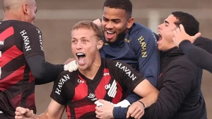 UmDois Esportes: Notícias do esporte paranaense e brasileiro - Promessa do Athletico celebra sequência especial após estreia no profissional