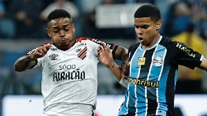 UmDois Esportes: Notícias do esporte paranaense e brasileiro - Athletico se complica com derrota pra o Grêmio e impacta Coritiba na luta contra o rebaixamento