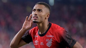 UmDois Esportes: Notícias do esporte paranaense e brasileiro - De vilão a protagonista: Leozinho dá resposta imediata no Athletico