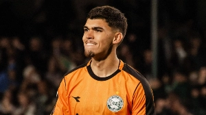 UmDois Esportes: Notícias do esporte paranaense e brasileiro - Goleiro de seleção, Morisco desabafa após Coritiba x Grêmio: “Todo jogo a gente bate nisso”