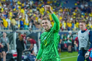 Um Dois Esportes: Notícias do esporte nacional - Titular da seleção, Bento volta à Argentina e revive clima da estreia pelo Athletico