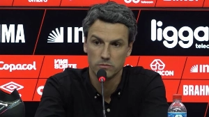  - Com carência no elenco, Athletico renova contrato de jogador que não atua há sete meses