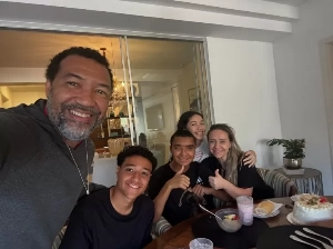  - Ídolo do Athletico publica primeiras fotos de Pedro Severino após alta hospitalar