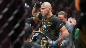 UmDois Esportes: Notícias do esporte paranaense e brasileiro - UFC 320: Poatan atropela Ankalaev em menos de dois minutos e retoma cinturão