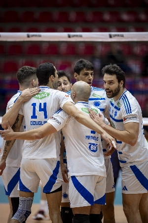 ge - Cruzeiro vence Monte Carmelo e segue na liderança da Superliga Masculina