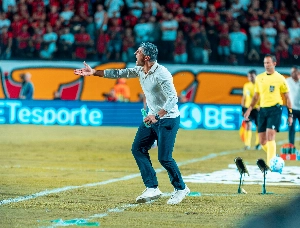 ge - Pedro Emanuel destaca postura e mentalidade do Vasco no Barradão: 