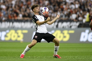 ge - Herói na Copa do Brasil, Bidon se torna  foco de Diniz para recuperar ofensividade do Corinthians