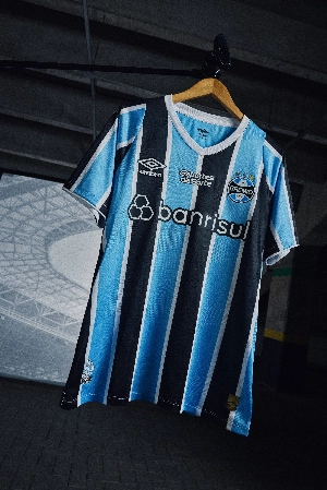 ge - Qual a camisa do Grêmio mais bonita entre 2015 e 2025? Veja imagens e vote