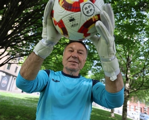 ge - Goleiro de 70 anos é relacionado e pode atuar na quinta divisão da Espanha
