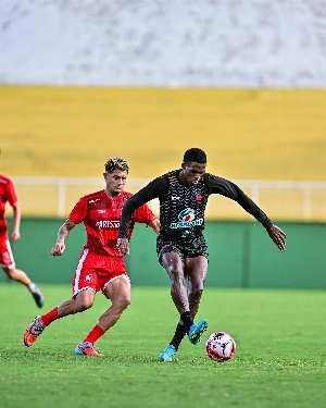 ge - Humaitá bate Rio Branco-AC em amistoso de pré-temporada no Tonicão