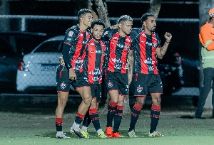 ge - Vitória 4 x 0 Chapecoense: assista aos gols e melhores momentos