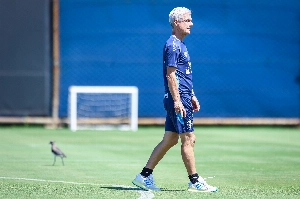 ge - Escalação do Grêmio: Luís Castro tem chance de testar novo meio; Cristaldo e Cuéllar ficam fora