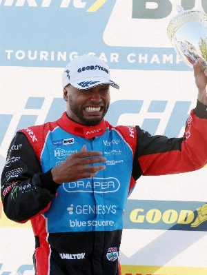 ge - Hamilton parabeniza irmão por primeiro pódio da carreira: 