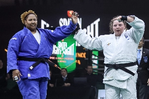ge - Raz Hershko derrota Bia Souza pela 1ª vez e conquista vitória no Spaten Fight Night 3