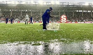 ge - Chuva atrasa clássico entre Vasco e Botafogo em São Januário; veja imagens