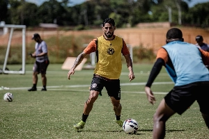 ge - Manauara anuncia a saída do lateral Jhonathan Moc, no clube desde a temporada 2024