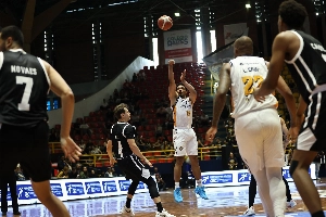 ge - Mogi vence o Corinthians na estreia do NBB 2026/27
