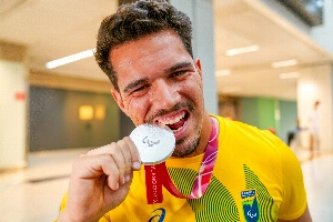 ge - Após prata inédita em Milão-Cortina, Cristian Ribera volta ao Brasil e mira ouro em Los Angeles