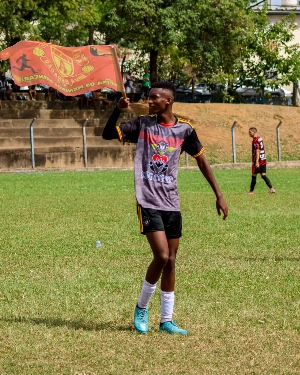 ge - Jovem se recupera de pênalti na final da última Taça das Favelas: 