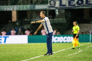 ge - Condé avalia que Remo “competiu mais” na derrota para o Coxa e projeta sequência na Série A