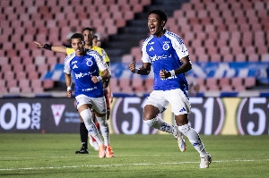 ge - Filho de ex-lateral da Seleção marca primeiro gol pelo Cruzeiro; conheça Kaique Kenji