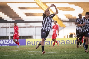 ge - Copinha: Comercial vence Noroeste e segue vivo por vaga no mata-mata